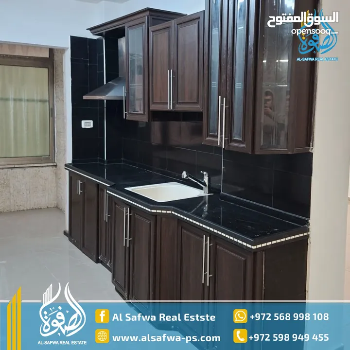 شقه مميزة جدا بمساحه واسعه مناسبة للعائلات عين مصباح قرب سوبر ماركت بيروت