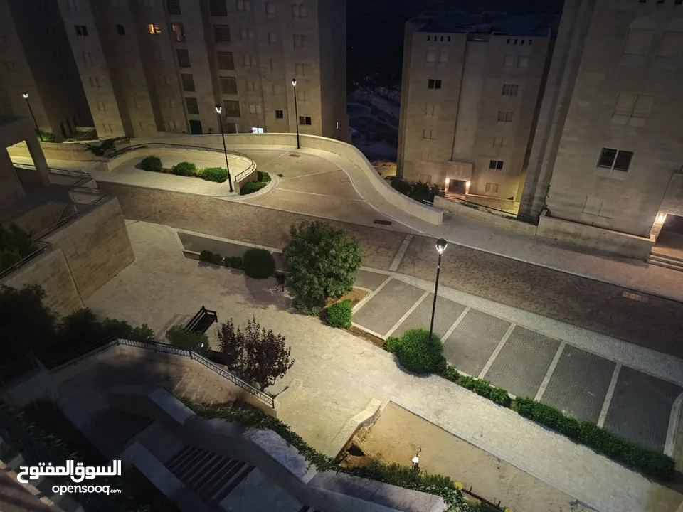شقة فاخرة للبيع في مدينة روابي بارقى احياء المدينة وبسعر لقطة