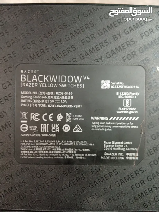 razer keyboard black widow v4 yellow switches , mouse razer basilisk