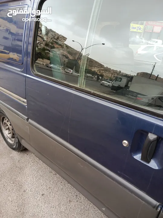 باص هيونداي H-100 مستعمل موديل 2001 ماتور 27 للبيع