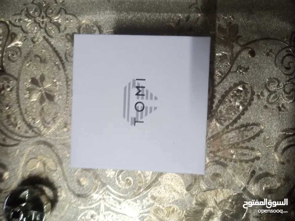 ساعه رجالي عقارب وديجتال نوع تومي بكيتها ضد الماء فخمه