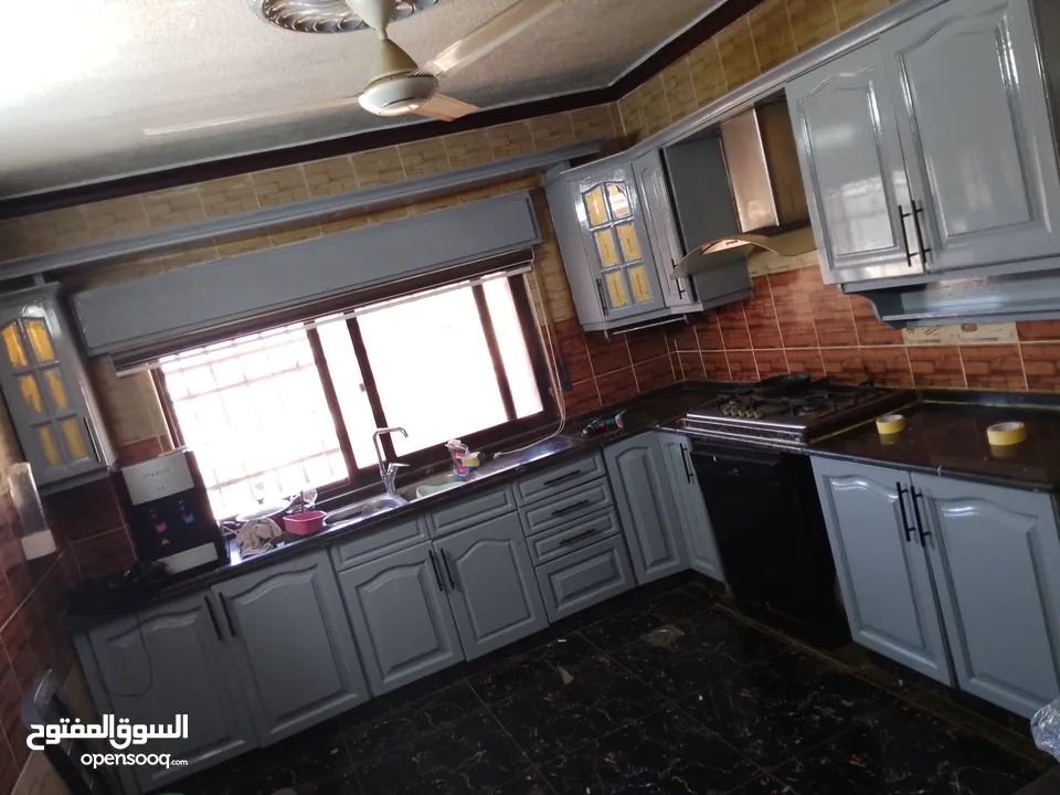 فك وتركيب وصيانة المطابخ وتفصيل المطابخ  والصيانه العامه