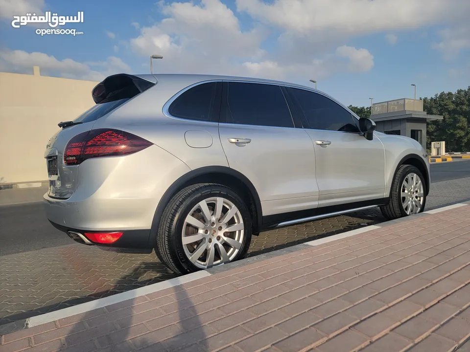 2013 porsche cayenne V6 Gcc specs full options