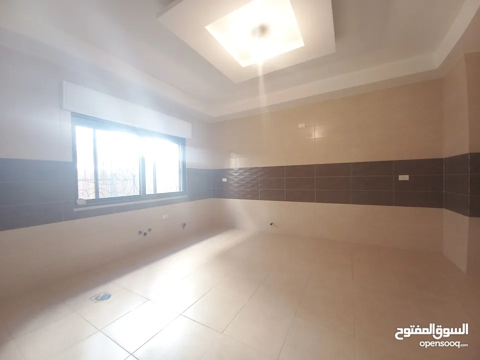 شقة غير مفروشة للإيجار في دير غبار  ( Property 35234 )-175064311