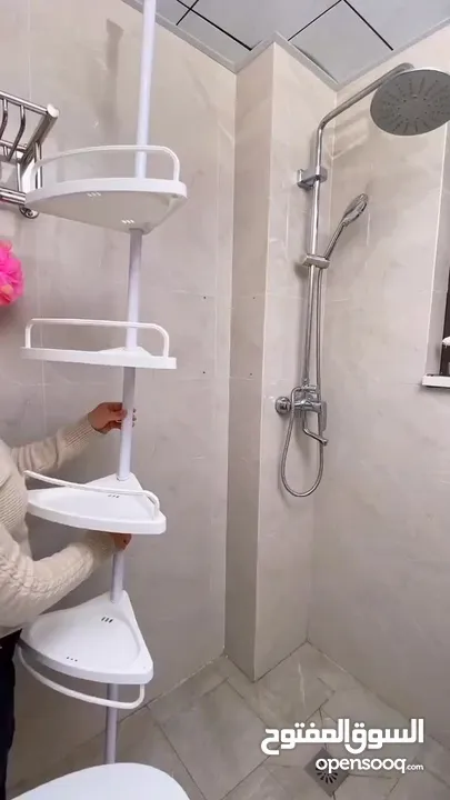 رف لزاوية الحمام