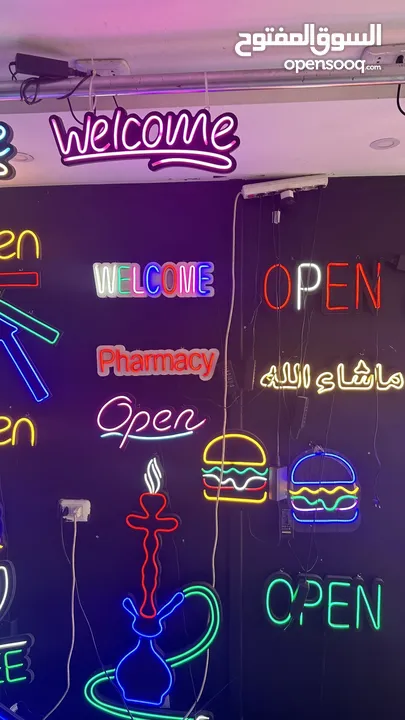 لوحات اعلانية نيون للبيع