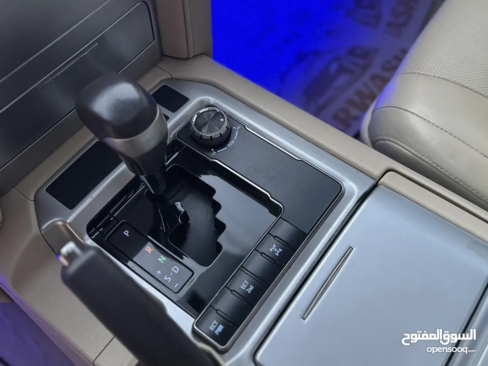 Toyota Land Cruiser 2016 Gx-r 5700CC V8 بحالة الوكالة الفحص: 7 جيد بدون ملاحظات
