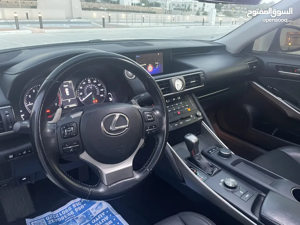 Lexus IS 300 2018 لكزس اي اس نظيفة جداً