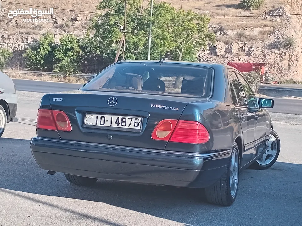 مرسيديس E200 1996