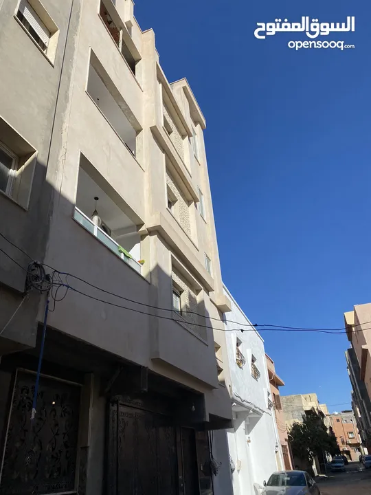 عماره في منطقة قرجي قريب من مسجد أسامة   4 طوابق واستديو