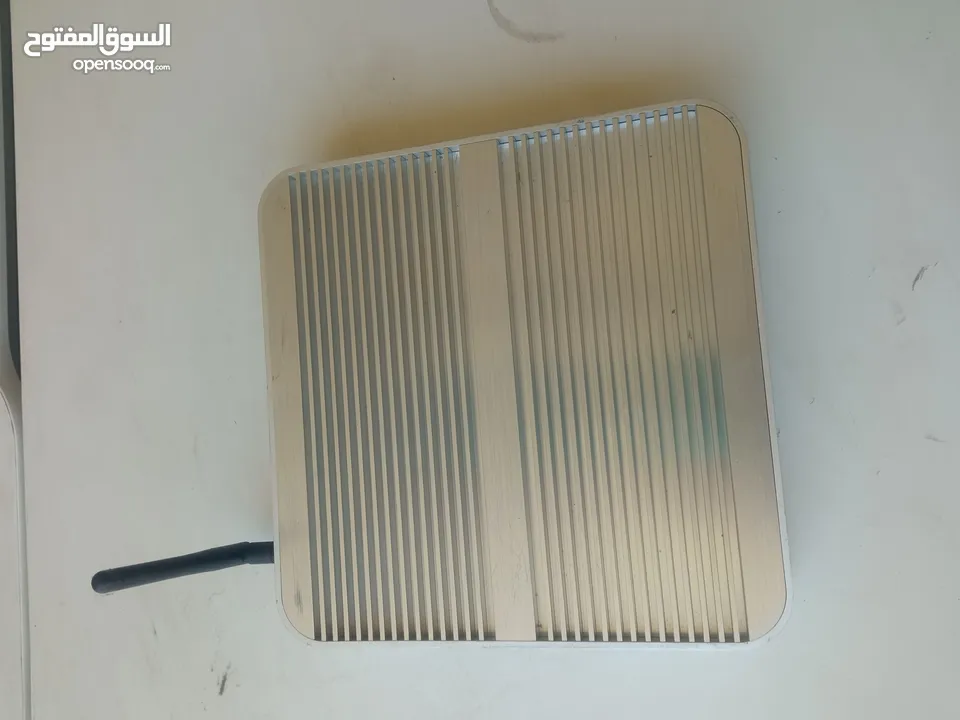 mini pc i3-7  مع محول اصلي  واصل
