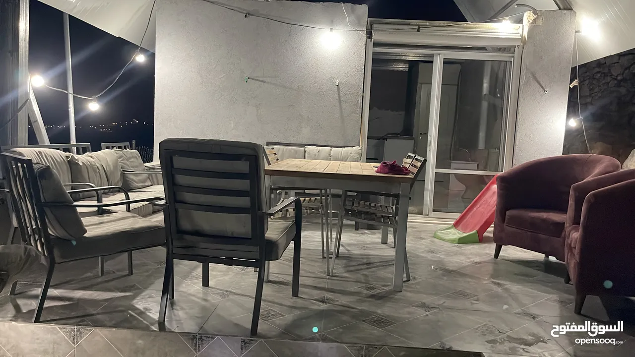 كوخ للبيع بسعر جيد