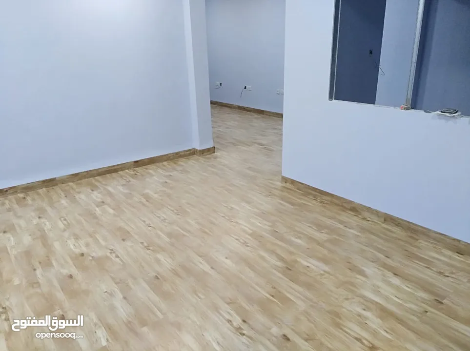ارضيات باركيه رولات شرحات pvc مواصفات اوروبي سهل تركيب الوان متعددده تنفيذ  خلال ساعات