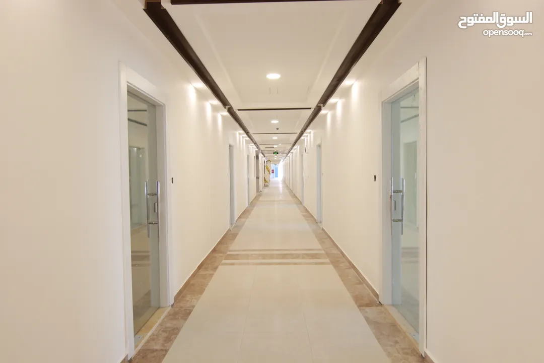 عيادة للإيجار من المالك جانب المستشفى التخصصي مساحة 58م (مجمع الحسيني الطبي)