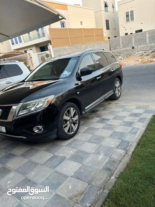 Nissan Pathfinder 2014 4wd GCC Specs good condition