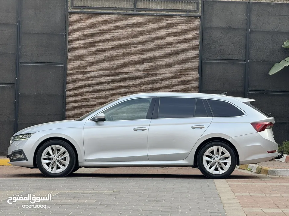 Škoda Octavia Station A8 ، حبة نادرة و مميزة عداد قليل ، فحص نخب ، بحالة الوكالة، بسعرررررر. مغري