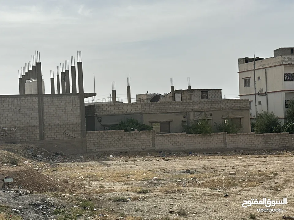 قطعة ارض للبيع واجهة عشارع رئيسي