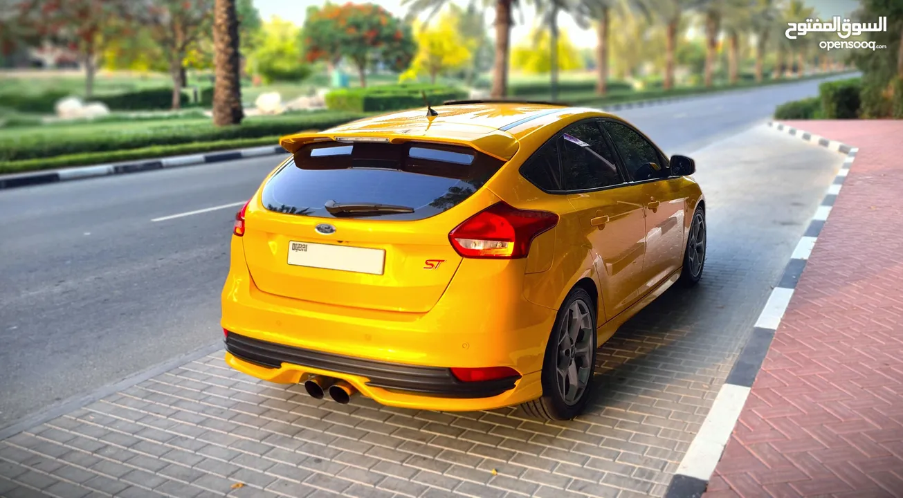 First Owner - GCC - SYNC 3 - Ford Focus ST 2016