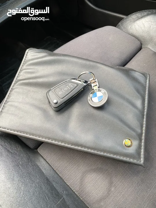 BMW e46 318 2001  بحالة ممتازة جدا