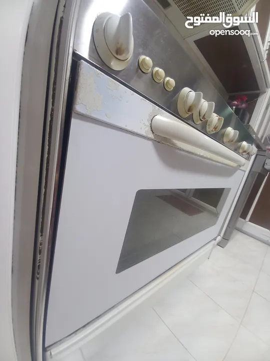 فرن غاز تكنو بحاله جيده شغال تماما