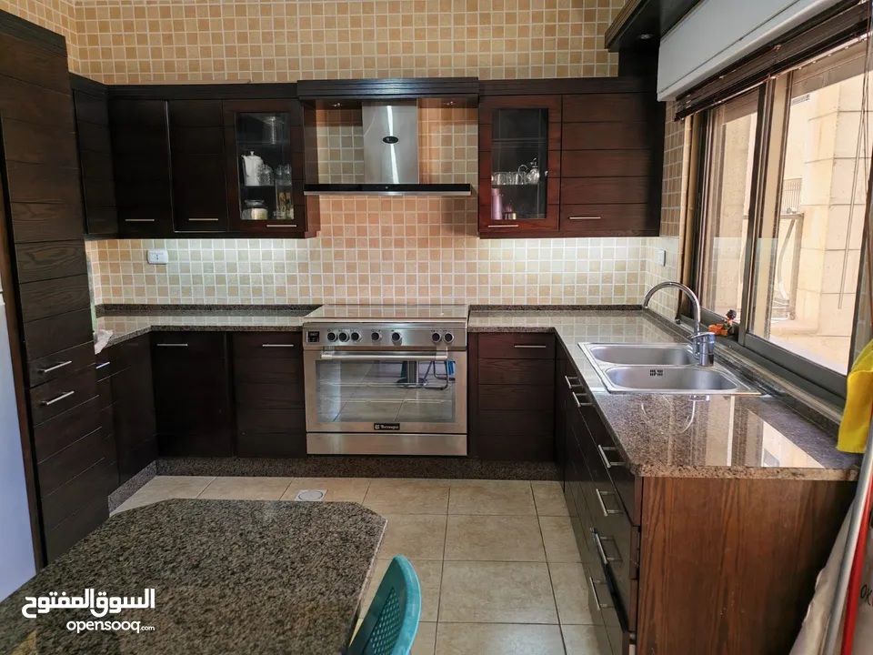 للبيع شقة من طابقين (نظام امريكي) مميزة في عمان – الهاشمي الشمالي / نويجيس