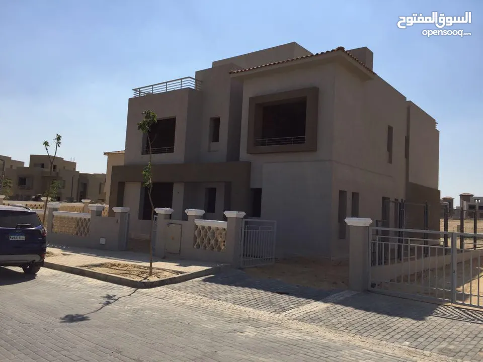 فيلا مستقلة في palm hills  Golf extension  Ready to move  Prime location