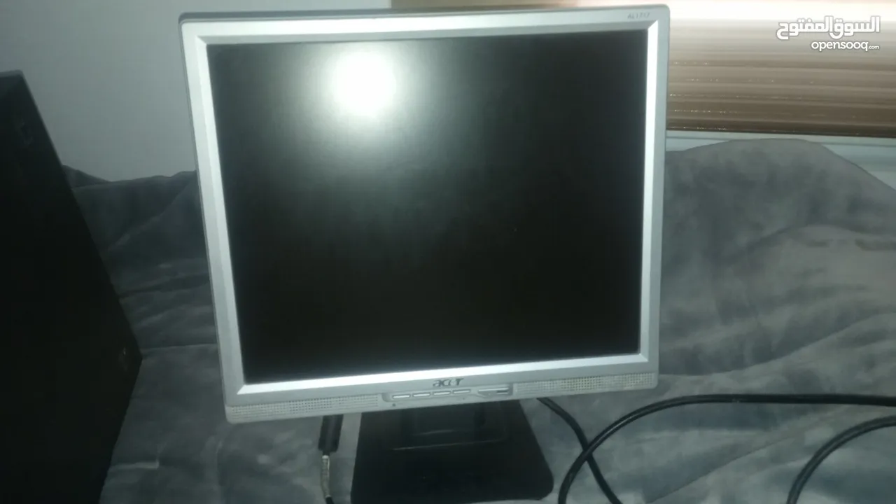 كمبيوتر العاب شاشة acer و lenovo case بحاجة تصليح كرت الشاشه فقط