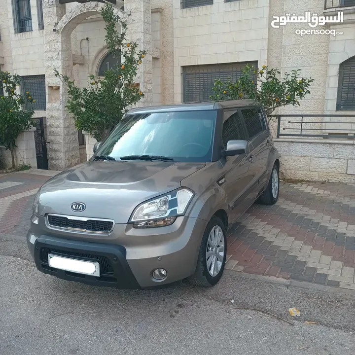 جيب كيا سول 2011 بنزين أوتوماتيك بصمة دهان شركة