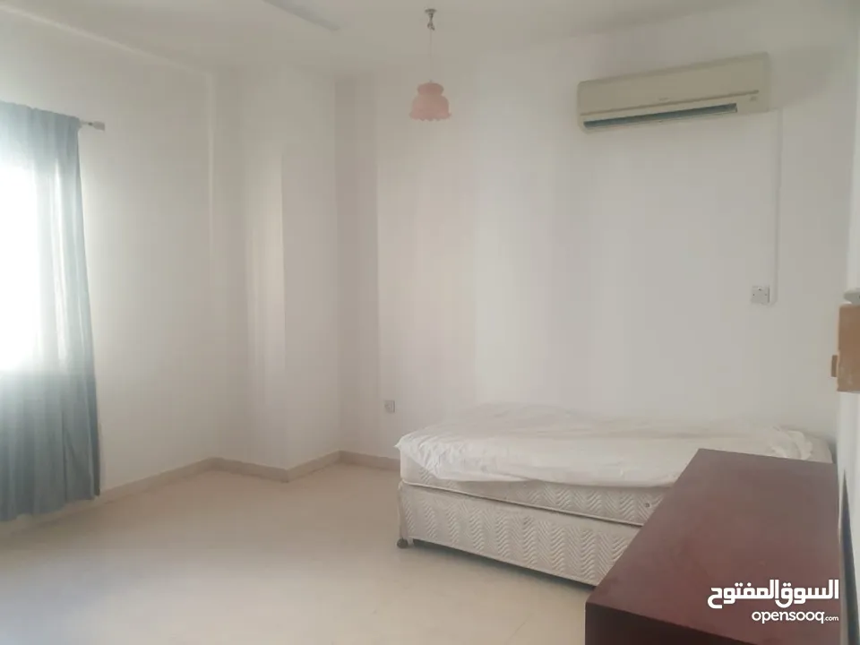 3 Bedrooms Furnished Apartment for Rent in Al Wattayah REF:1029AR