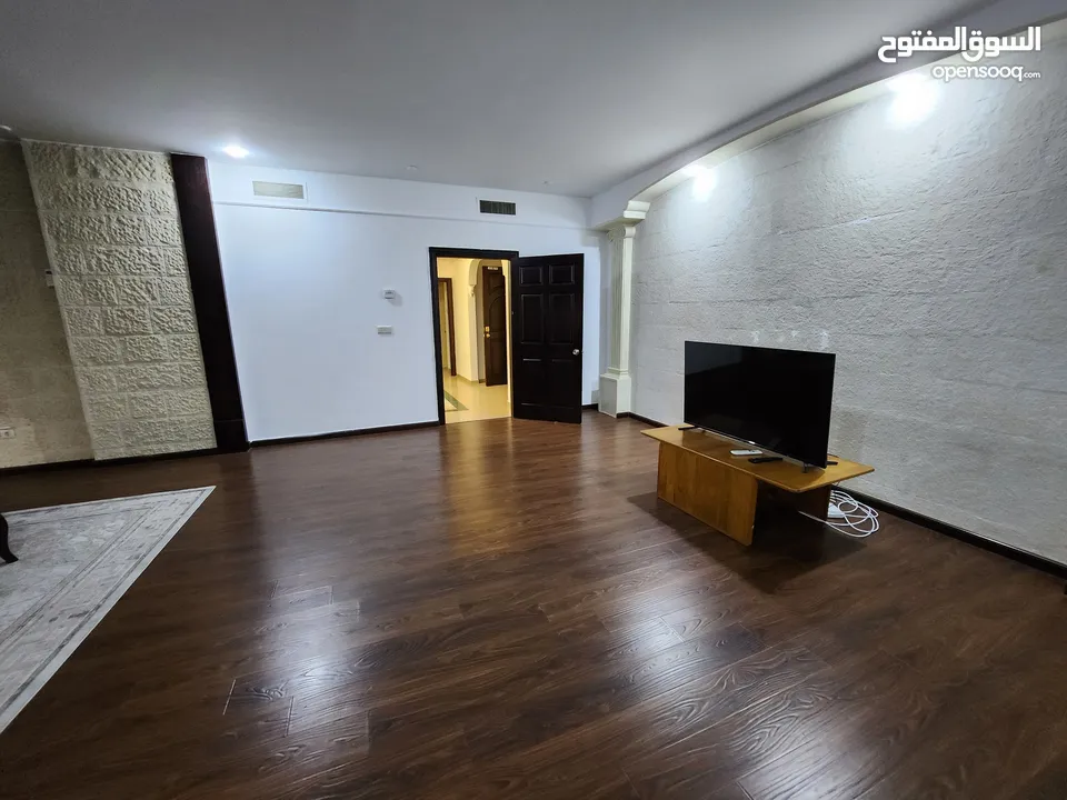 شقة شبة مفروشة للإيجار  ( Property 39542 ) سنوي فقط