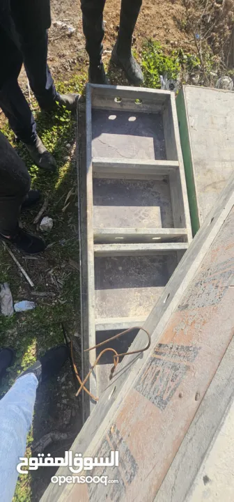 معدات للبيع