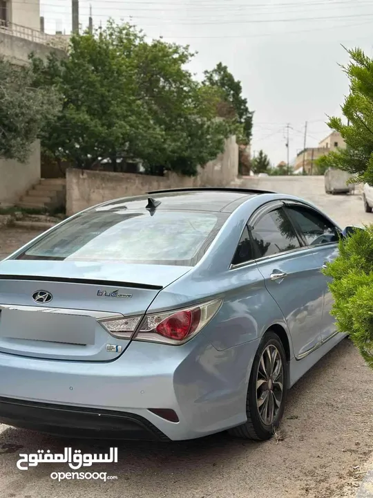 سوناتا للبيع بسعر 8250 موديل 2012 سيارة نظيفة هايبرد