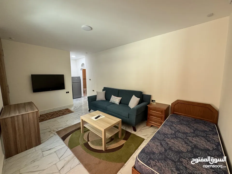 Newly Furnished Studio Near Uni. of Jordan استديو مفروش حديثاً بالقرب من الجامعة الأردنية