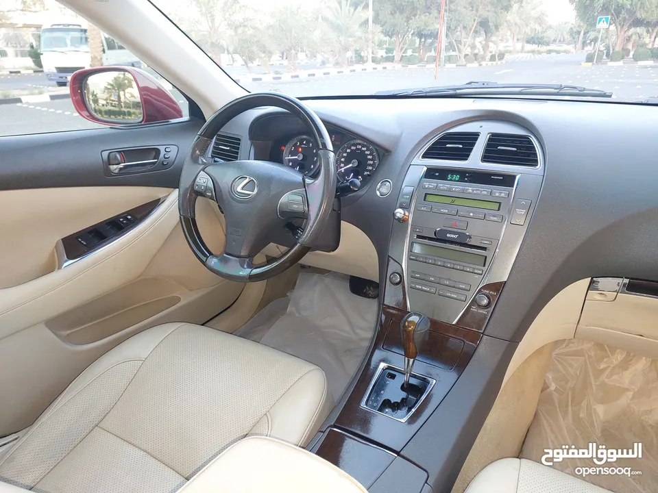 Lexus ES350 . 2011