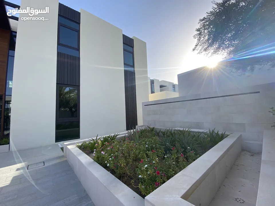 Luxury villa with world-class amenities in Al Mouj