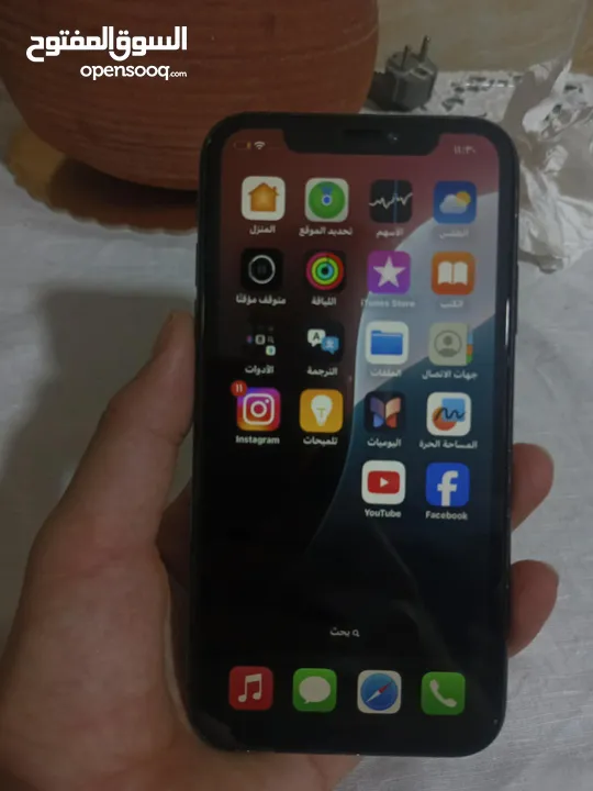 iPhone xr وكاله اقرا الوصف