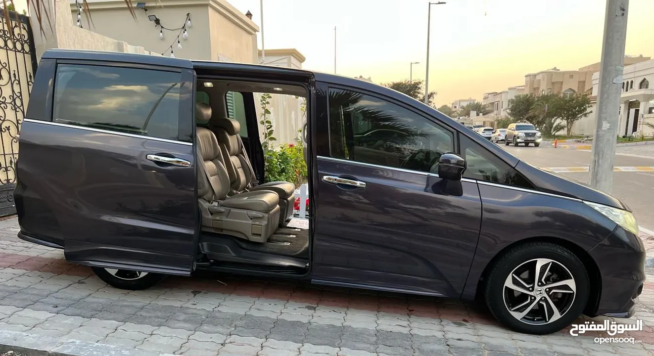 Honda odyssey I-vtec full option   موديل 2016 خليجي GCC  (( بدون صبغ / صبغ الوكاله ))