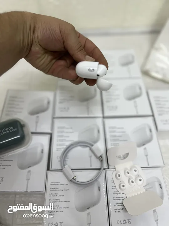 ماستر هاي كوالتي Airpods pro 2 مع    كفر هديه مكاننا بنفس مجمع 113     تخييل