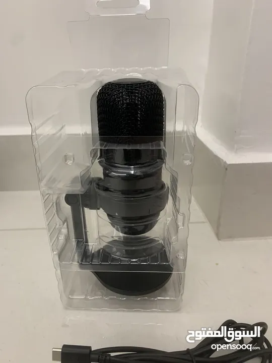 Hyperx solo cast microphone and stand