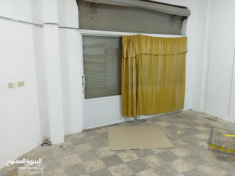 رفوف  محل سوبر ماركة ابواب