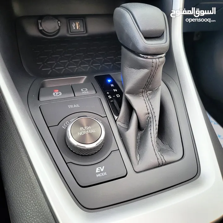 2024 TOYOTA RAV4 XLE PREMIUM- صنع ياباني