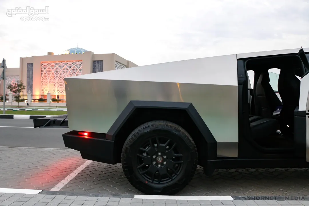 Limited Edition (Foundation series) Tesla   Cyberbeast / Cyber truck – 845 HP 3 Motor