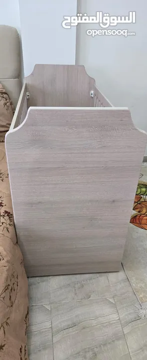 تخت اطفال مستعمل مرا واحدة  يعني جديد