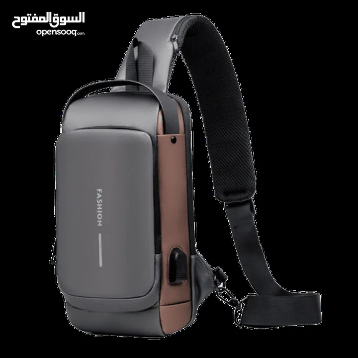 حقيبة رياضية من Fashion بشكل مميز وانيق مع منفذ USB للشحن توفرت يمنا اطلب الآن