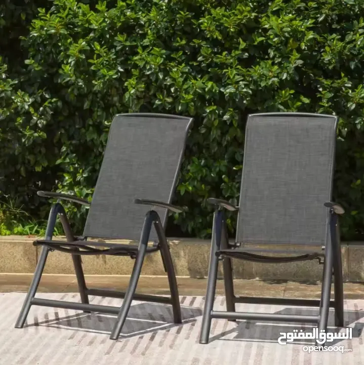 كرسي الأسترخاء الفاخر الطبي القابل للطي مصنوع من هيكل معدني قوي ومتين مقاوم للصدأ