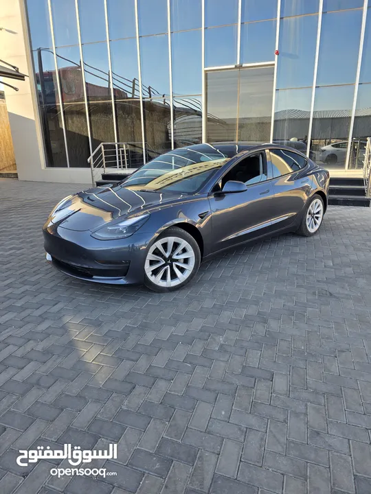 Tesla model 3 2023 ممشى قليل  فحص كامل أوتوسكور ق  B+(86)الوان مختلفه وداخلي ابيض او اسود واسعارر