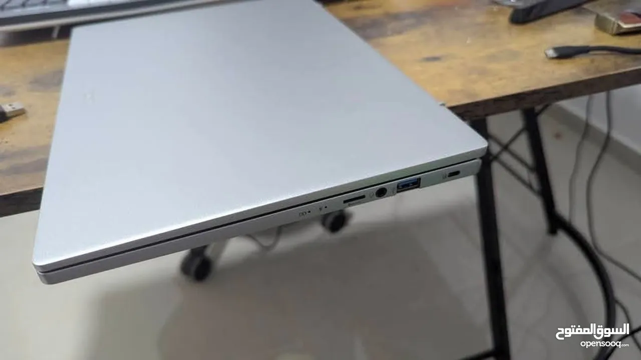 Acer Swift GO 14 مستعمل بوضع الجديد، استخدام أيام فقط، شاشة لمس OLED ويدعم البصمة