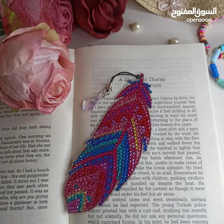 مراية كف وفواصل كتب بالخرز