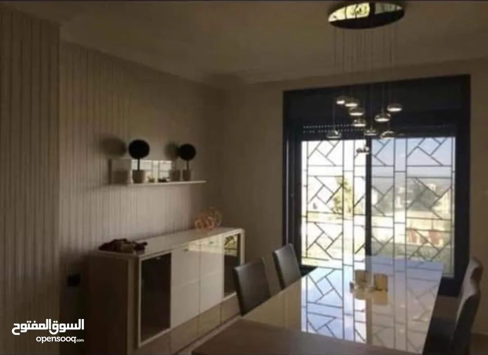 غرف للإيجار في شقة مفروشة - سكن للإناث فقط
