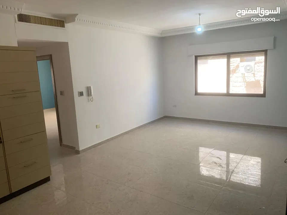 Apartment for rent 90m , 2 bedrooms & 2 bathrooms . شقة للايجار 90 متر غرفتين و  حمامين شارع مكة